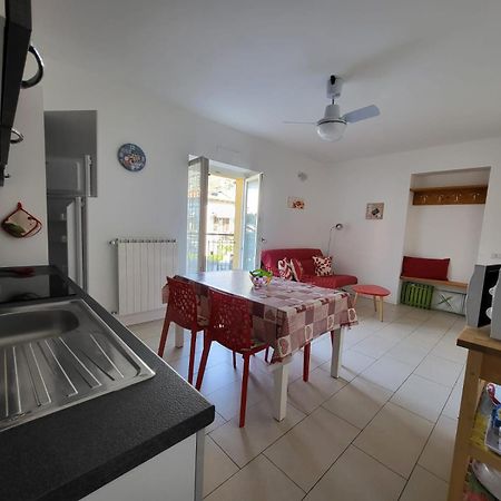Red Apartment - Residenza Silvana Verbania Zewnętrze zdjęcie