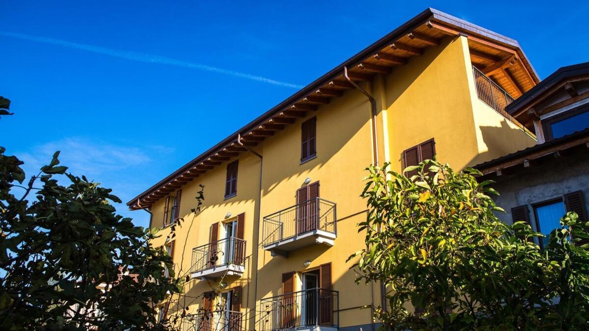 Red Apartment - Residenza Silvana Verbania Zewnętrze zdjęcie