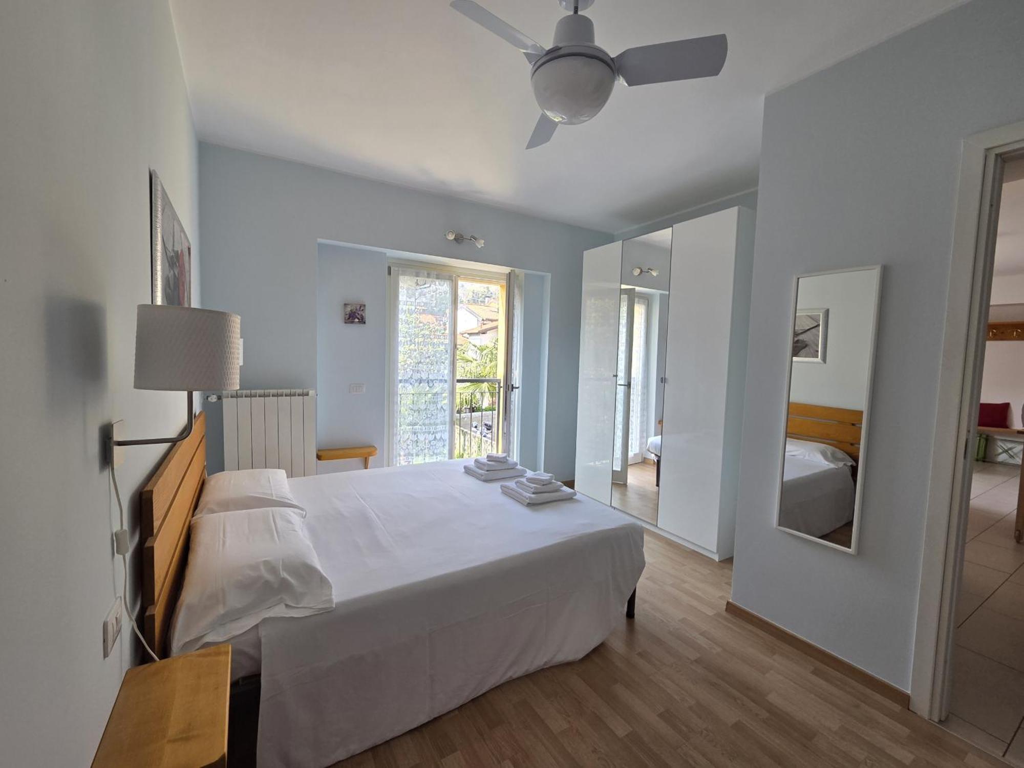 Red Apartment - Residenza Silvana Verbania Zewnętrze zdjęcie